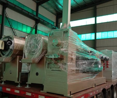 75-250高速PE給水管生產(chǎn)線發(fā)貨廣東！